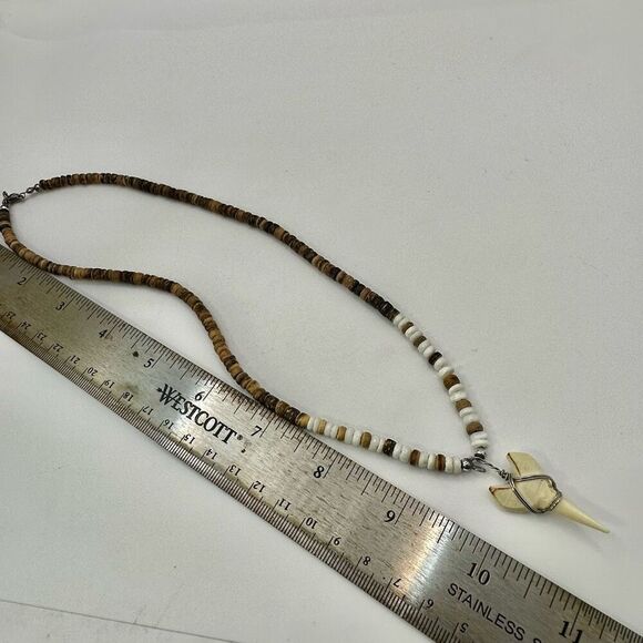 Shark tooth wood and shell beaded necklace - Picture 8 of 8